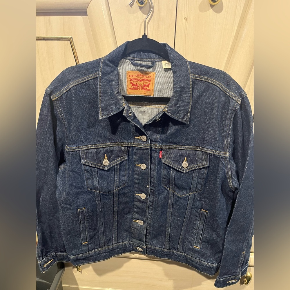 Nice Levi’s Jacket ♥️